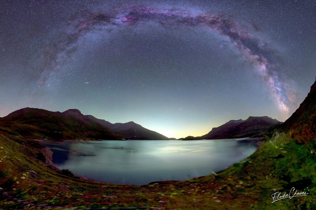 Arche de Voie Lactée au lac du Mont Cenis